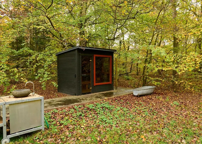 Unique And Isolated Gem Near Arreso With Sauna Сasa de vacaciones